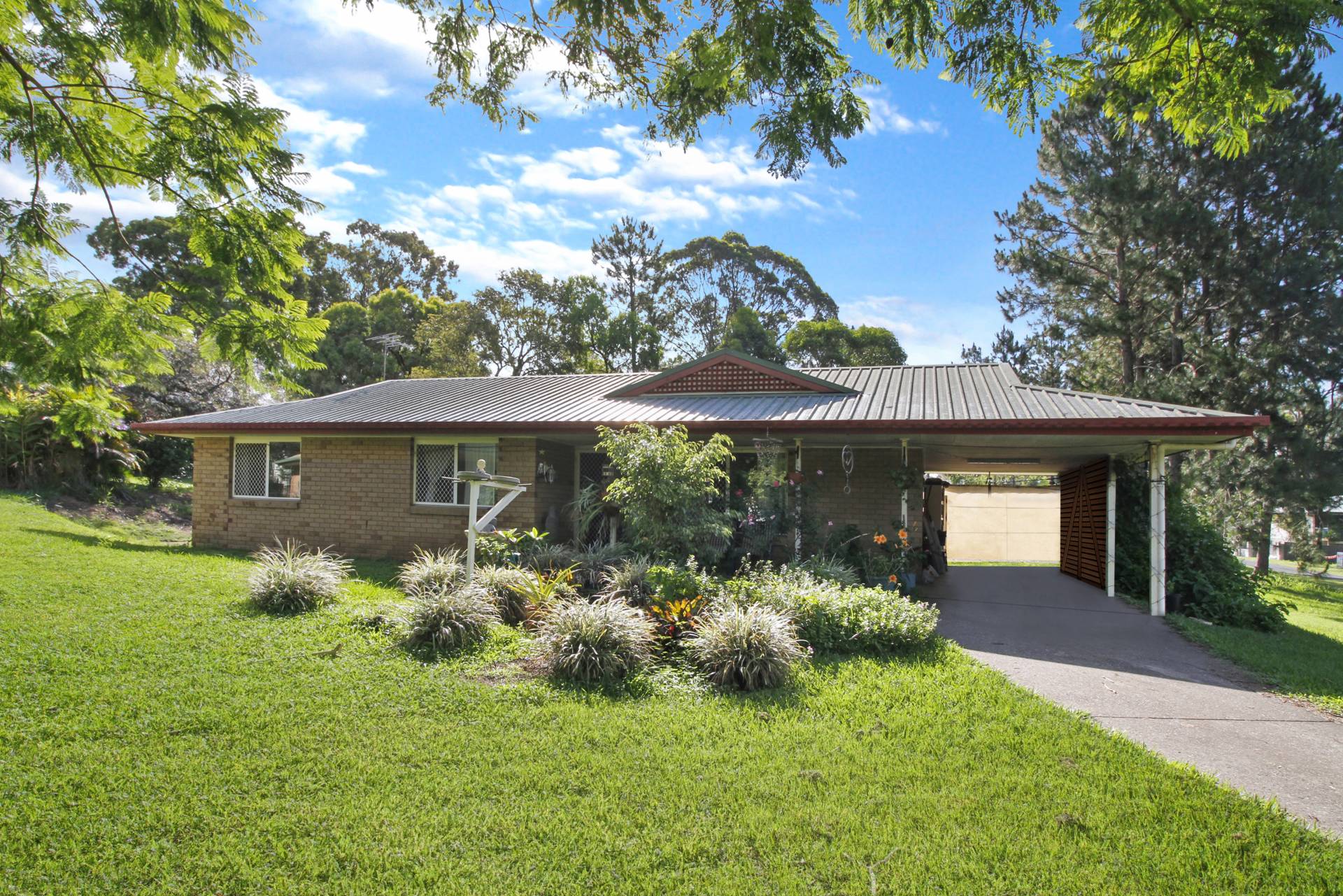 15 Lemontree Dr, Macleay Island, Macleay Island - Thumbnail 2