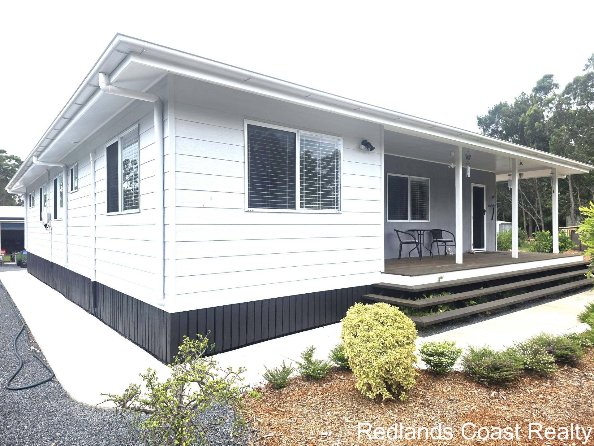 19-21 Wake St, Macleay Island