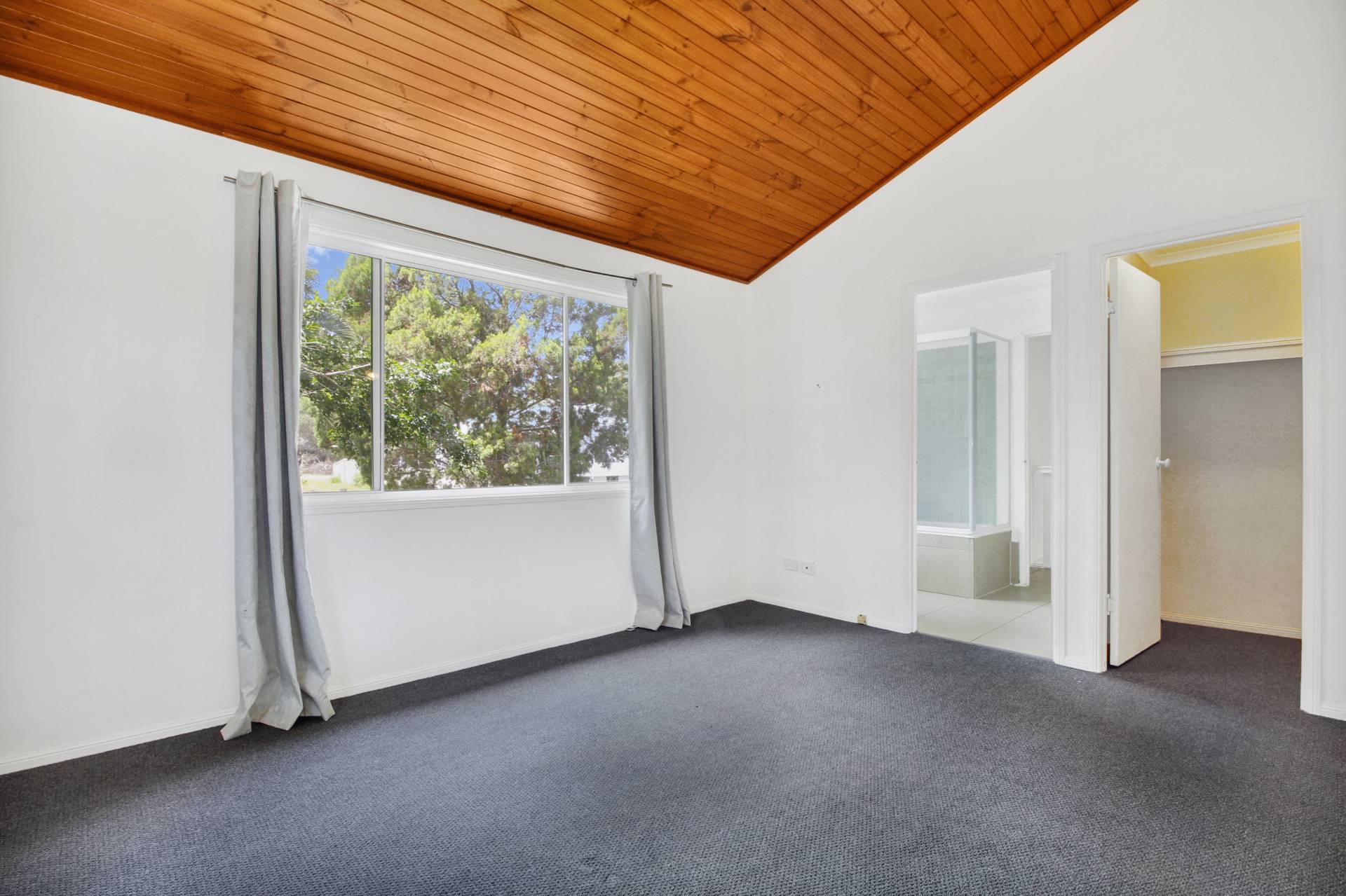 14 Alexander St, Macleay Island, Macleay Island - Thumbnail 4