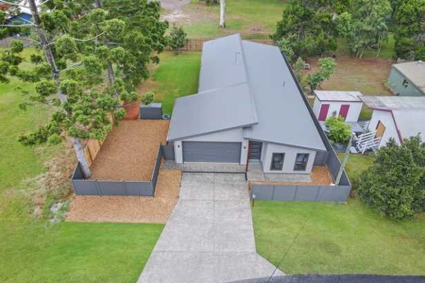 Simply Wow! Brand New Designer Home Just Moments to the Water