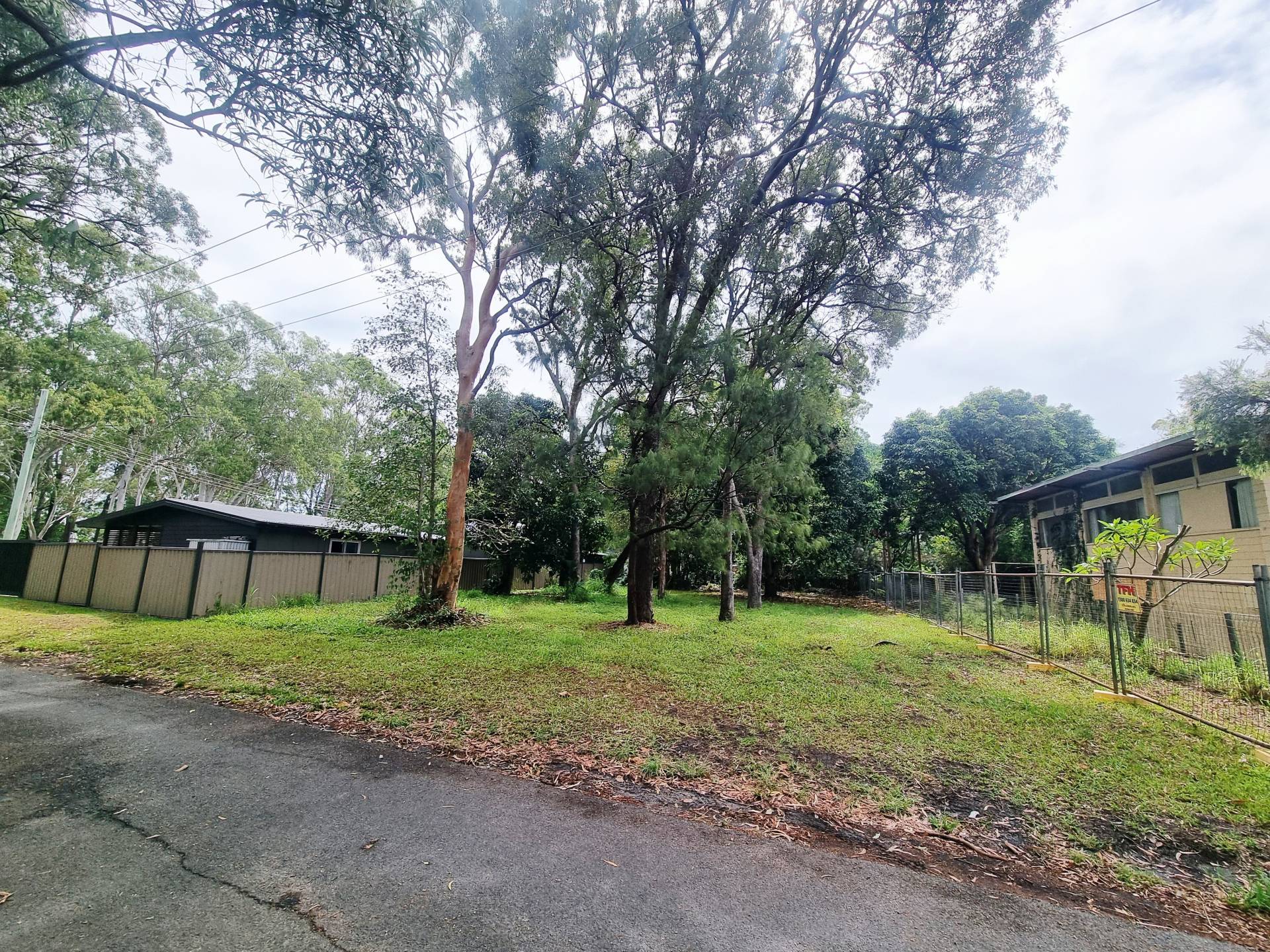 33 Cooee Cres, Macleay Island, Macleay Island - Thumbnail 2