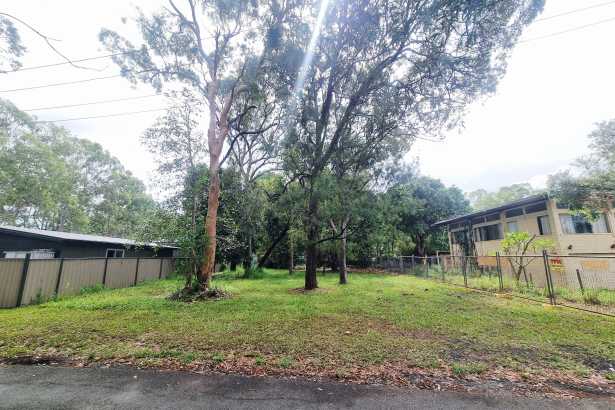 Build your island Dream Home - 688m2 in a quiet Leafy Street - 20.1m Frontage