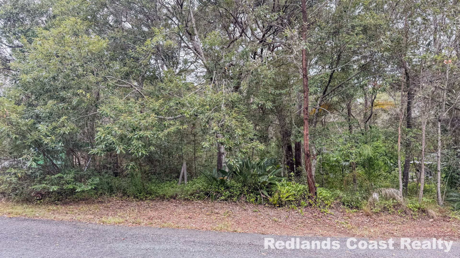 18 Belar Street, Lamb Island, Lamb Island - Thumbnail 2