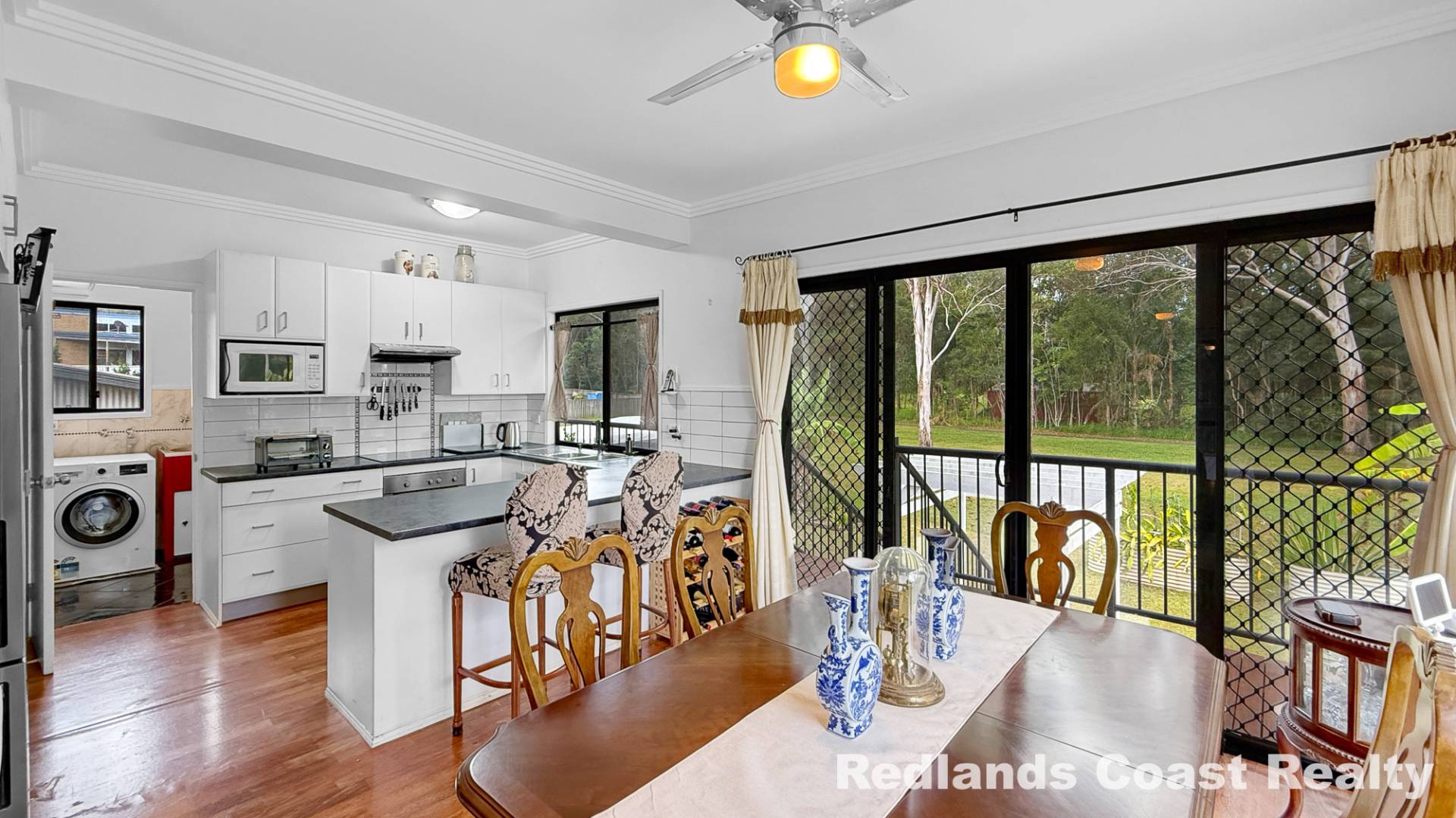 30 Paula Parade, Lamb Island, Lamb Island - Thumbnail 5