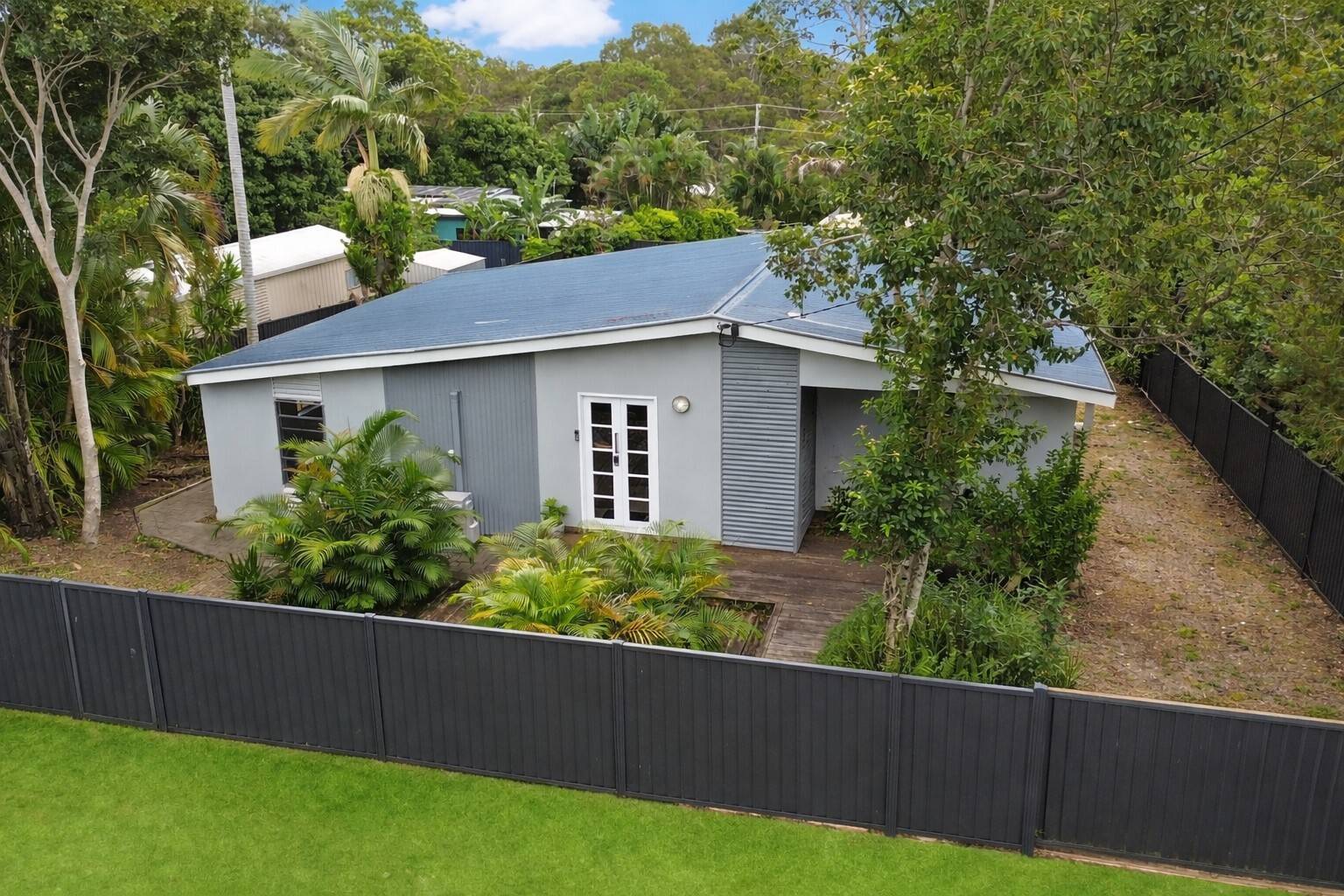 23 Scotts Road, Macleay Island, Macleay Island - Thumbnail 2