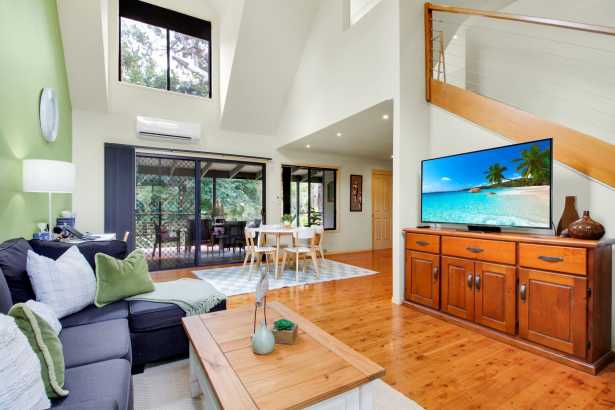 Immaculate Cottage-Style Home