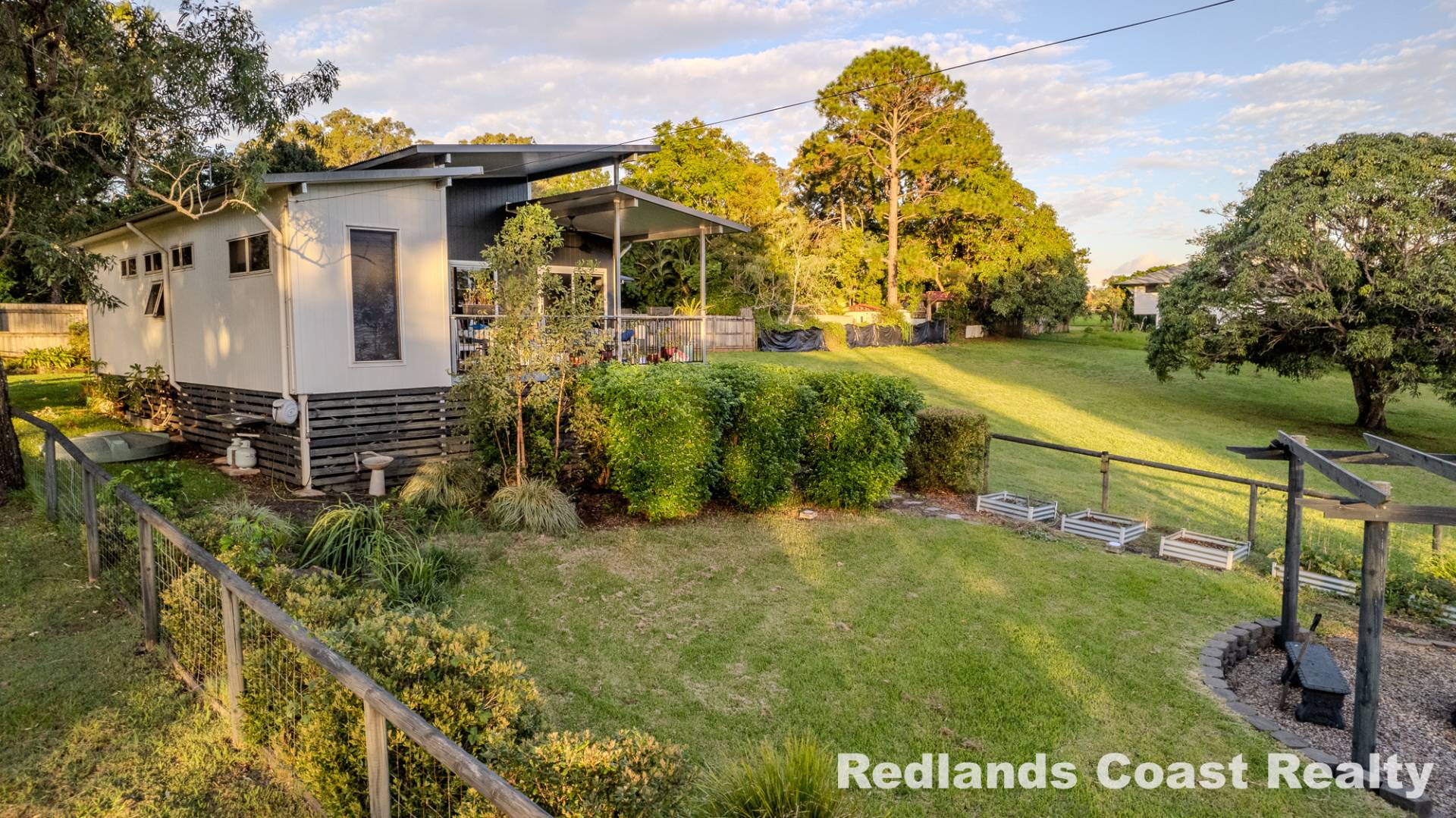 2 Melaleuca Dr, Lamb Island, Lamb Island - Thumbnail 2