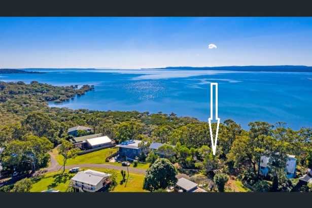 Rare Waterfront Opportunity - 1234m2 with Sweeping Views! Island living at its finest!