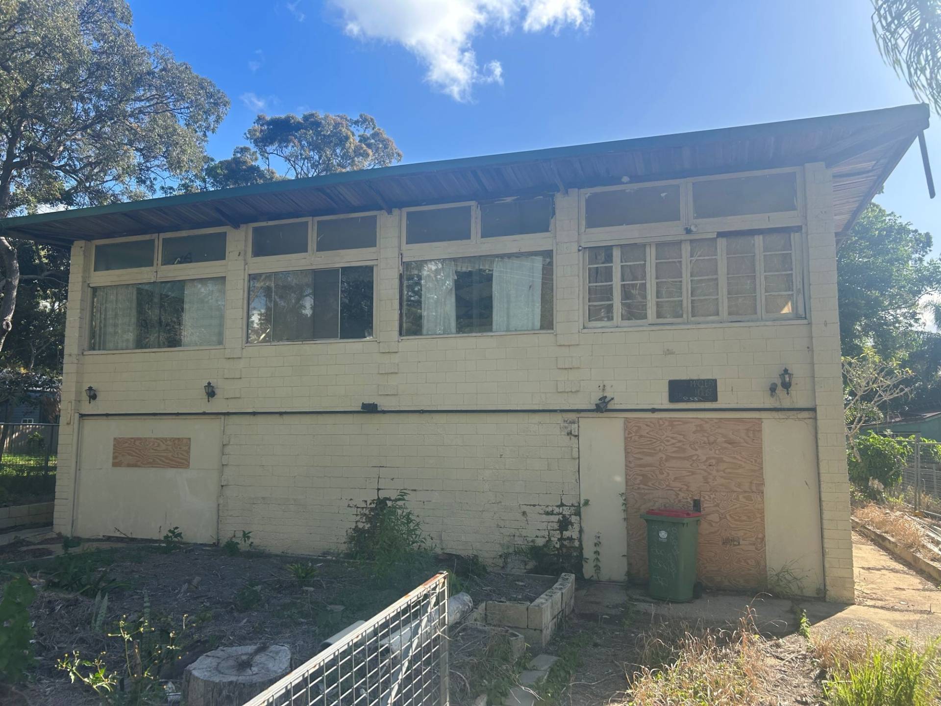35 Cooee Crescent, Macleay Island, Macleay Island - Image 1