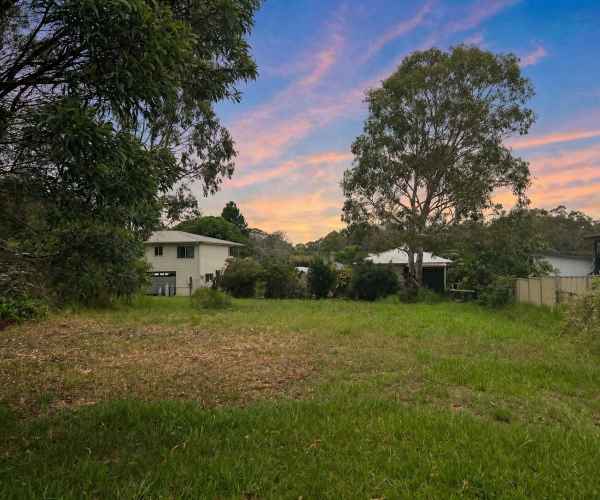 Seller of a Vacant Land in Macleay Island