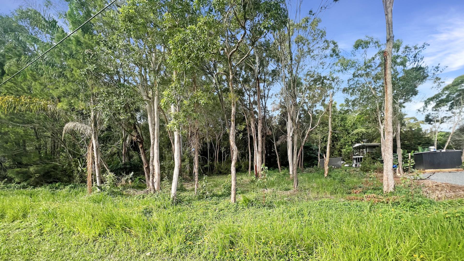 74 High Central Road, Macleay Island, Macleay Island - Thumbnail 2