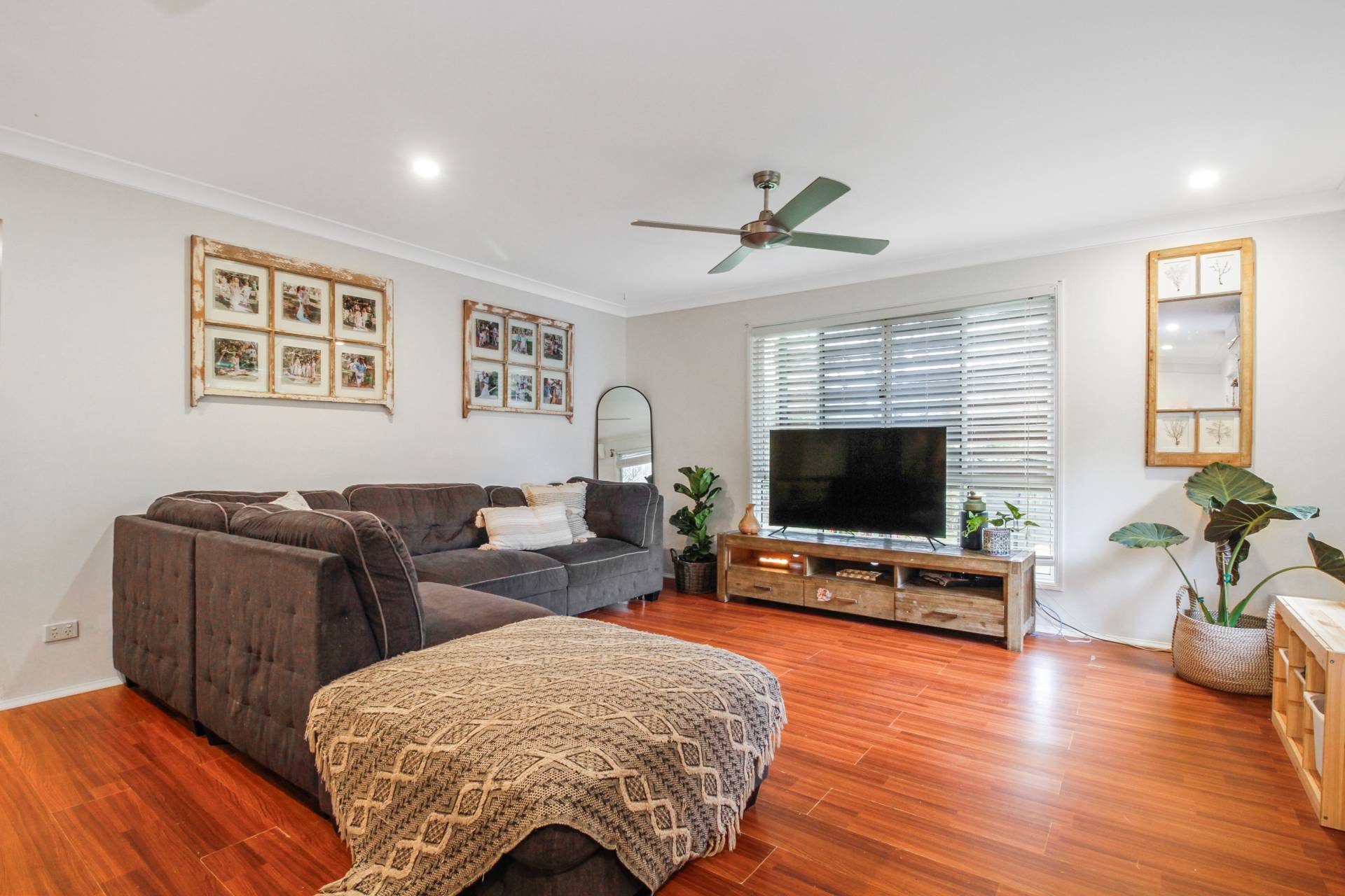 26 Rhodes Street, Macleay Island, Macleay Island - Thumbnail 2