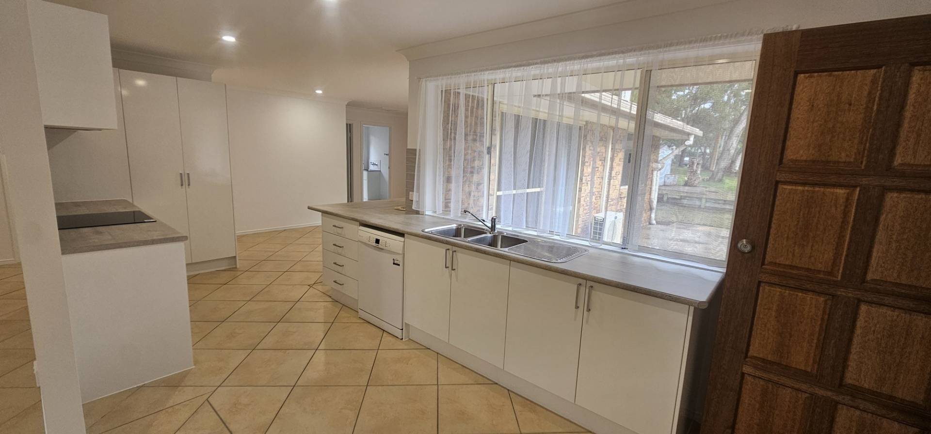 12 Tingara Street, Macleay Island, Macleay Island - Thumbnail 3
