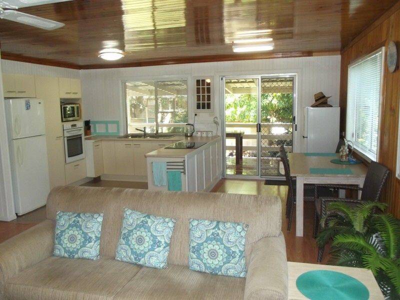 18 Dalpura Street, Macleay Island, Macleay Island - Thumbnail 3