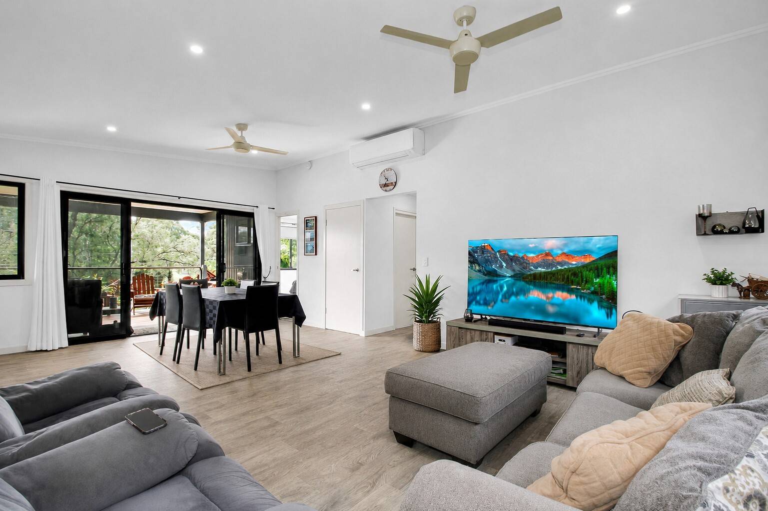 104 High Central Road, Macleay Island, Macleay Island - Thumbnail 3