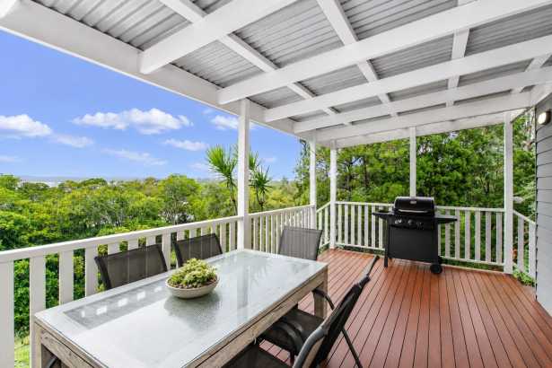 Simple Near New  Waterfront Living -  Beautiful views to Stradbroke Island