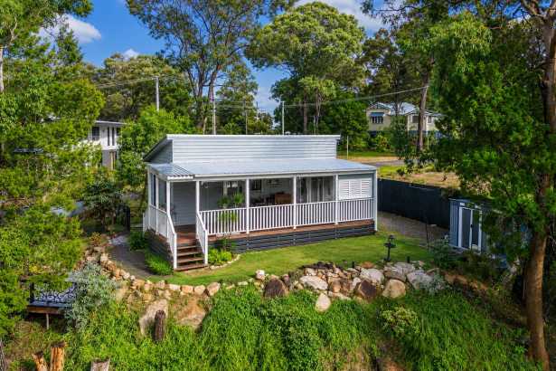 Simple Near New  Waterfront Living -  Beautiful views to Stradbroke Island