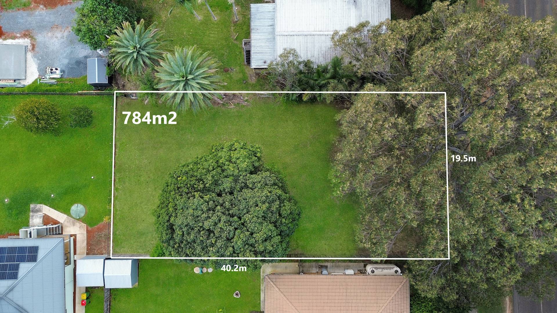 63 High Central Road, Macleay Island - Image 1