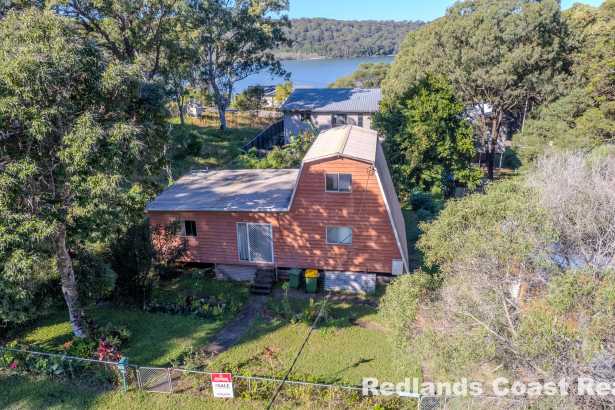 Barn-Style Cottage Ready for Revival