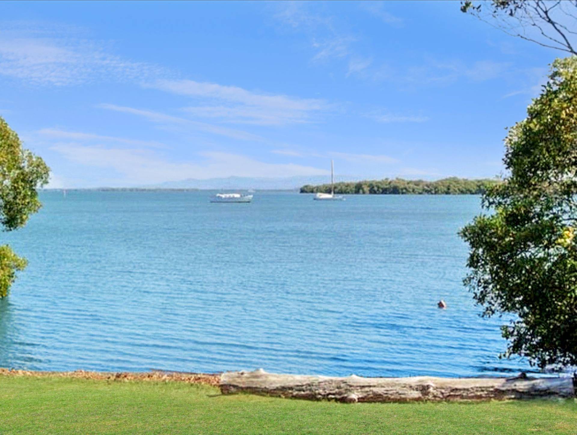 56 Western Road, Macleay Island - Image 1