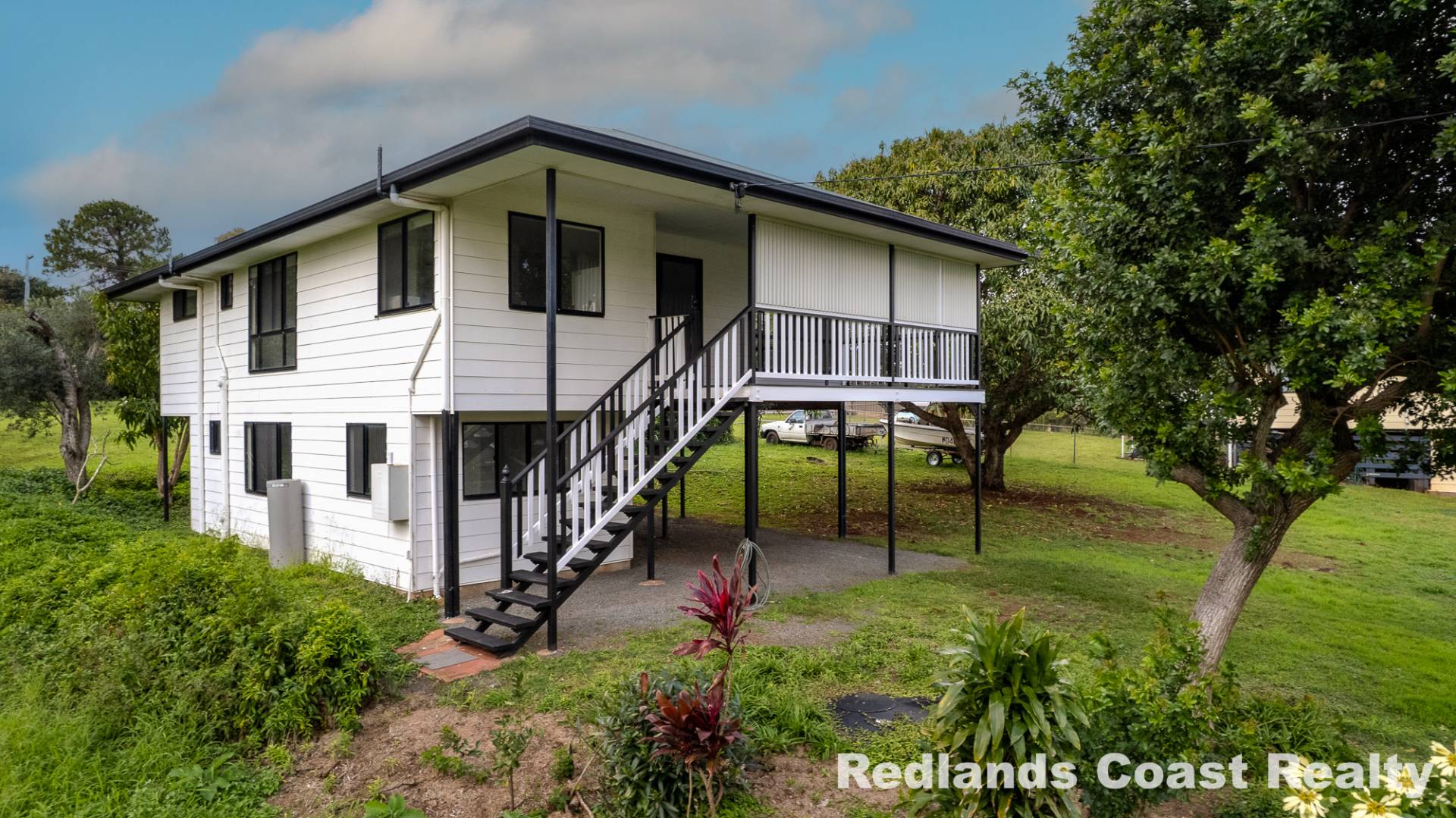 14 Melaleuca Drive, Lamb Island - Image 1