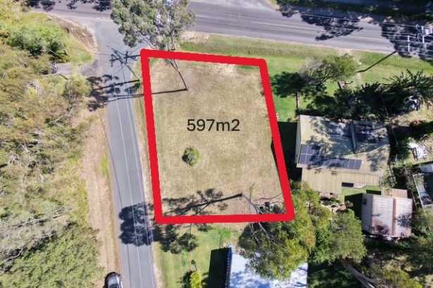 Prime Corner Block – Walk to the Ferry & Bowls Club! Build Your Island Dream on Macleay Island