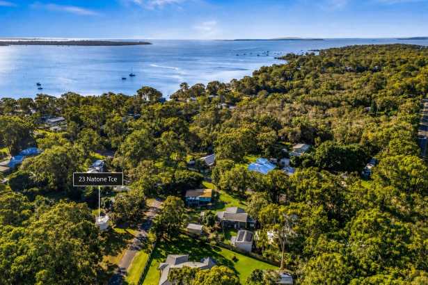 1012 m2 Huge Block-  Ready to build your Dream Island Home! Walk to the beach.