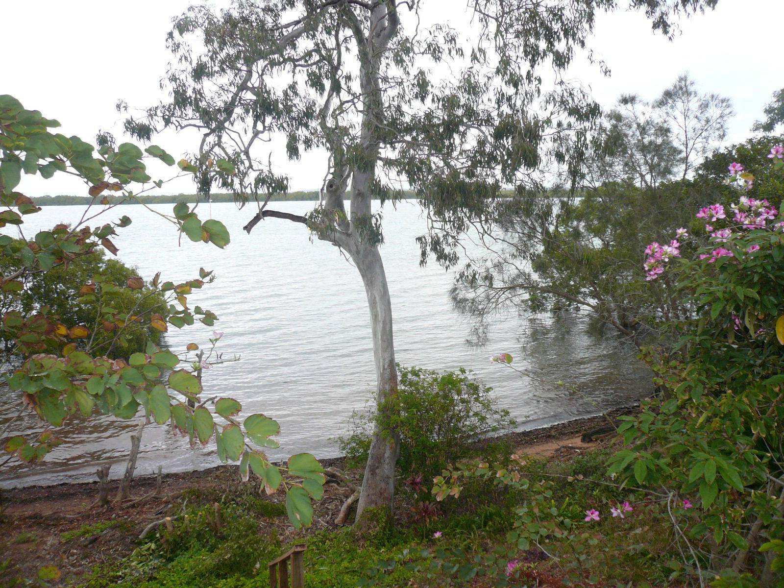102 Western Road, Macleay Island, Macleay Island - Thumbnail 2