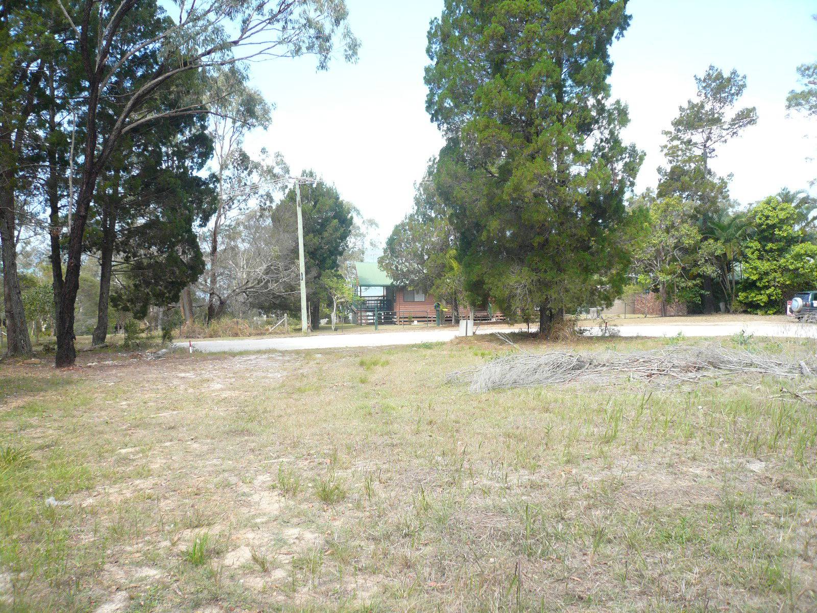 18 Weeroona Avenue, Macleay Island, Macleay Island - Thumbnail 3