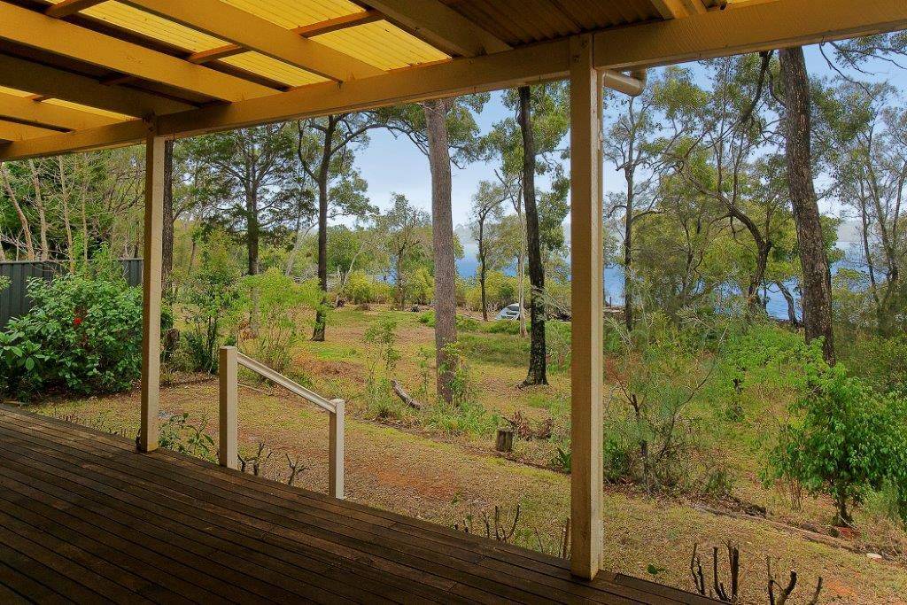 1 Treasure Island Avenue, Karragarra Island, Karragarra Island - Thumbnail 2