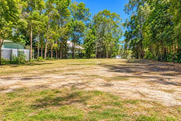 Elevated Island Block 807m2 - Ready for Your Dream Home