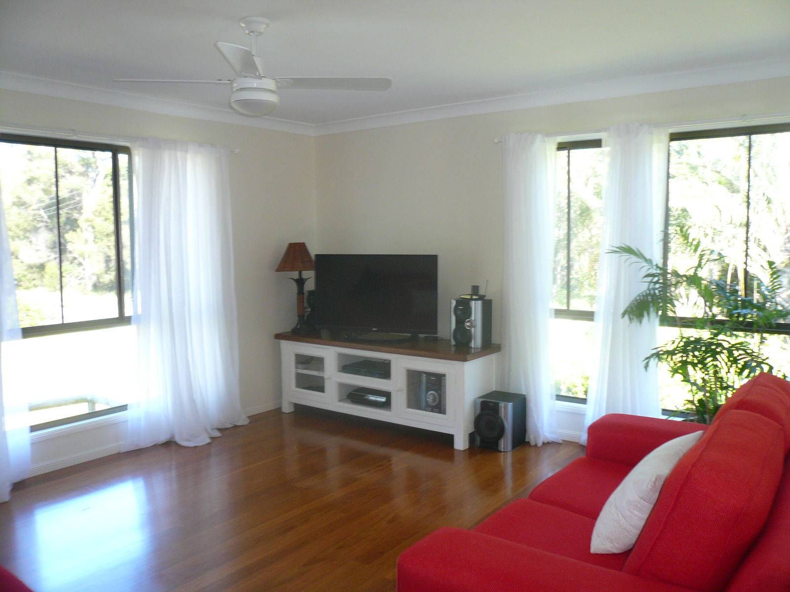 19 Benowa Street, Macleay Island, Macleay Island - Thumbnail 3