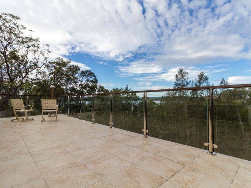 14 Hilda Crescent, Macleay Island, Macleay Island - Thumbnail 2