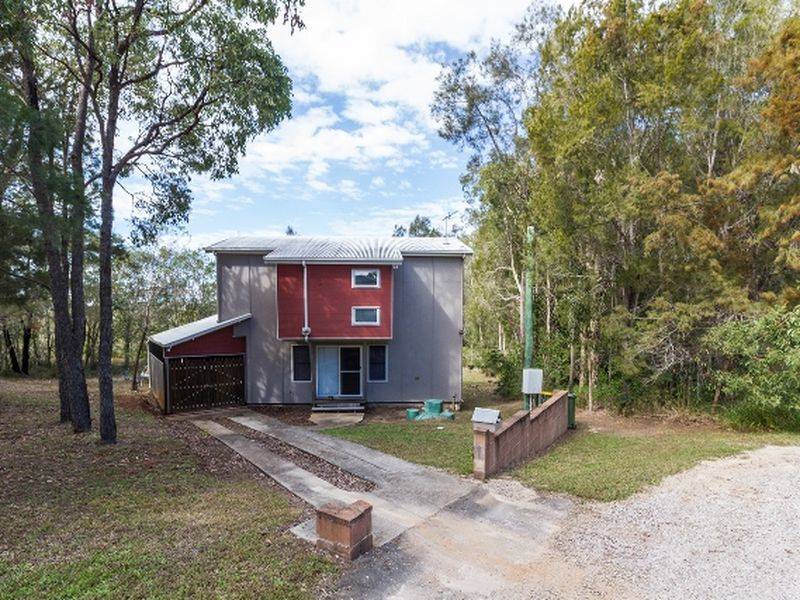 14 Hilda Crescent, Macleay Island, Macleay Island - Thumbnail 3