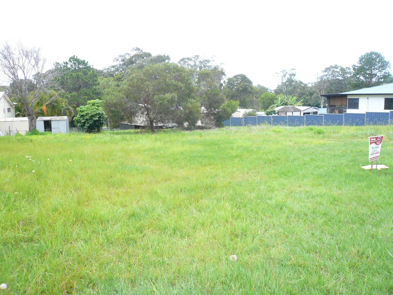 7 Francis Road, Macleay Island, Macleay Island - Thumbnail 3
