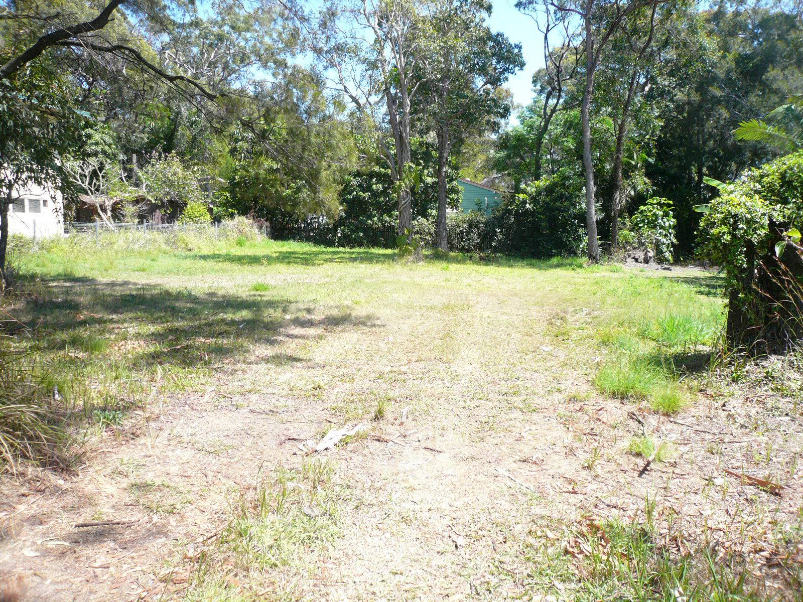 37 Cooee Crescent, Macleay Island, Macleay Island - Thumbnail 2