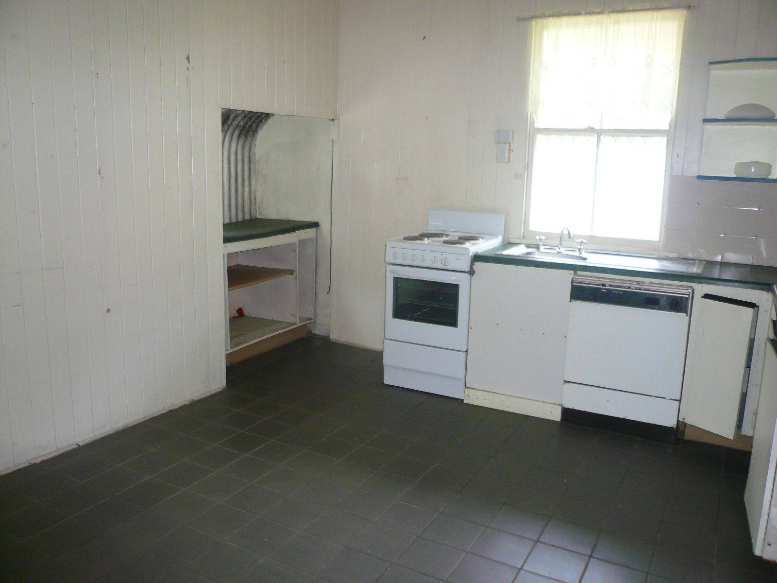 26 Arthur Street, Macleay Island, Macleay Island - Thumbnail 3