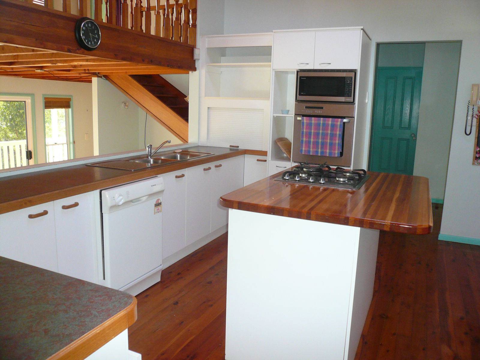 27 Cliff Terrace, Macleay Island, Macleay Island - Thumbnail 5