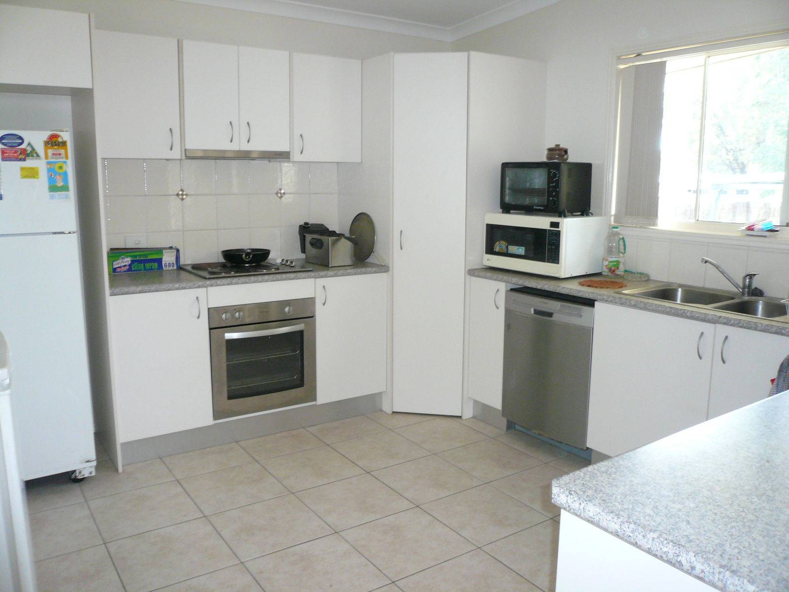 16 Nugent Street, Macleay Island, Macleay Island - Thumbnail 2