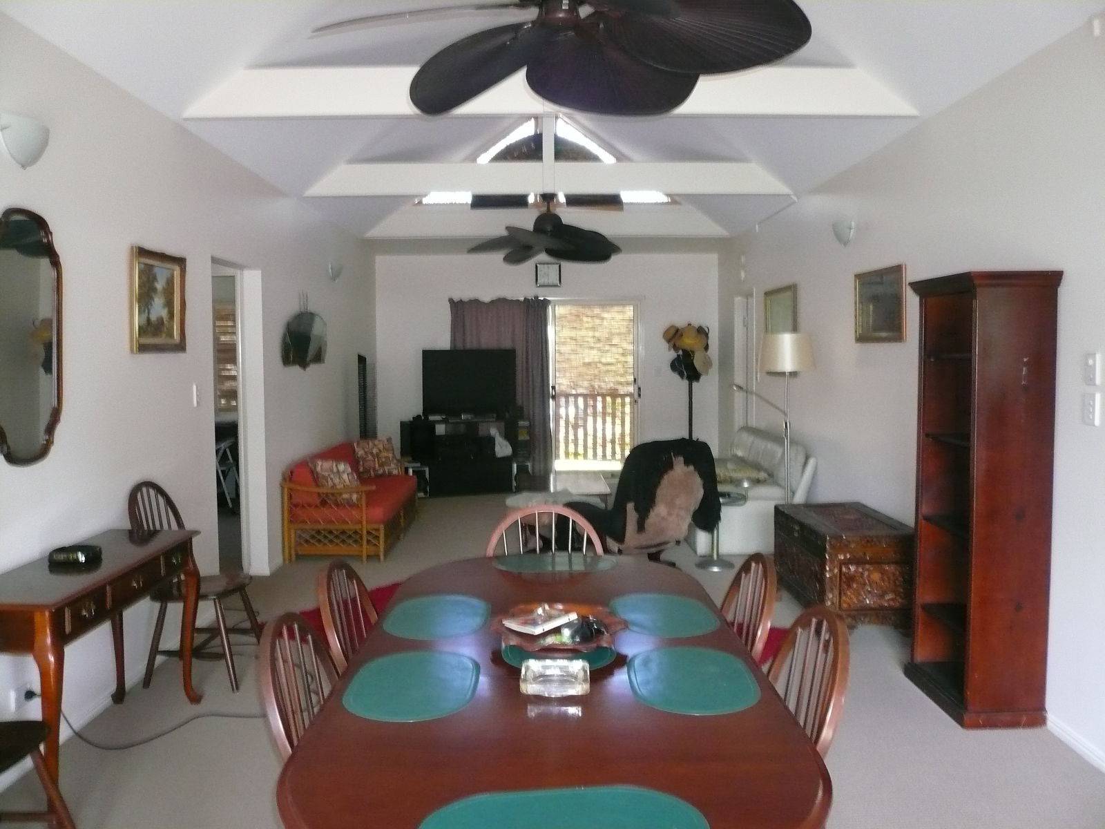 16 Nugent Street, Macleay Island, Macleay Island - Thumbnail 3