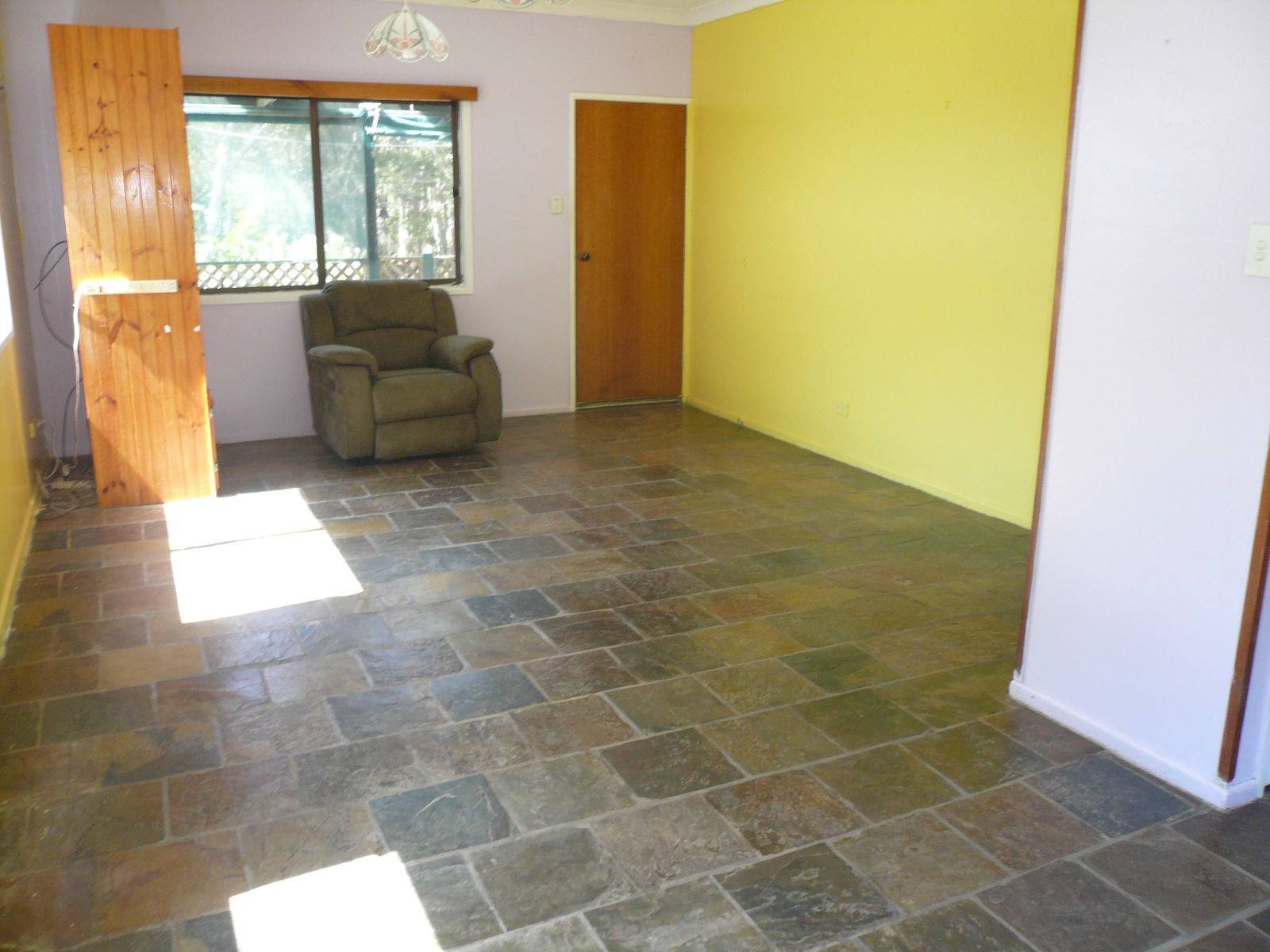 18 Wanda Street, Macleay Island, Macleay Island - Thumbnail 2
