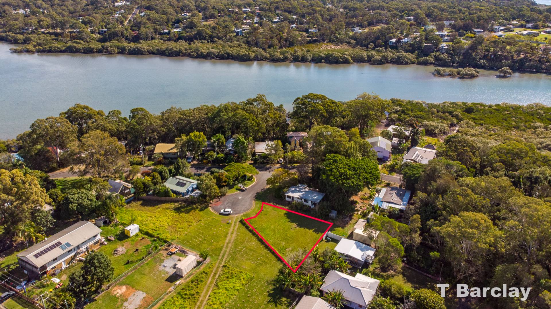 4 Almond Court, Lamb Island, Lamb Island - Thumbnail 2