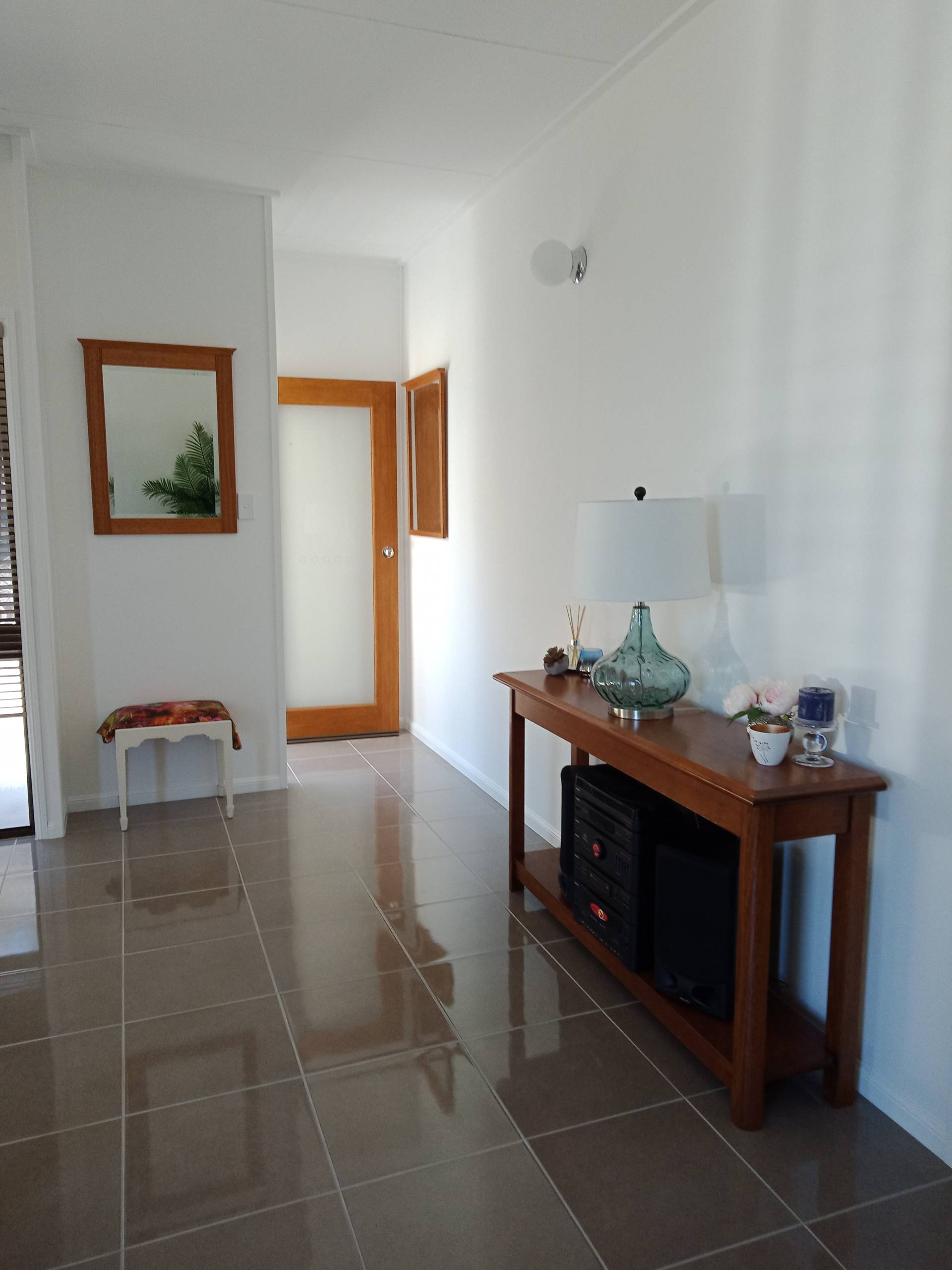24 Calmwaters Cres, Macleay Island, Macleay Island - Thumbnail 3