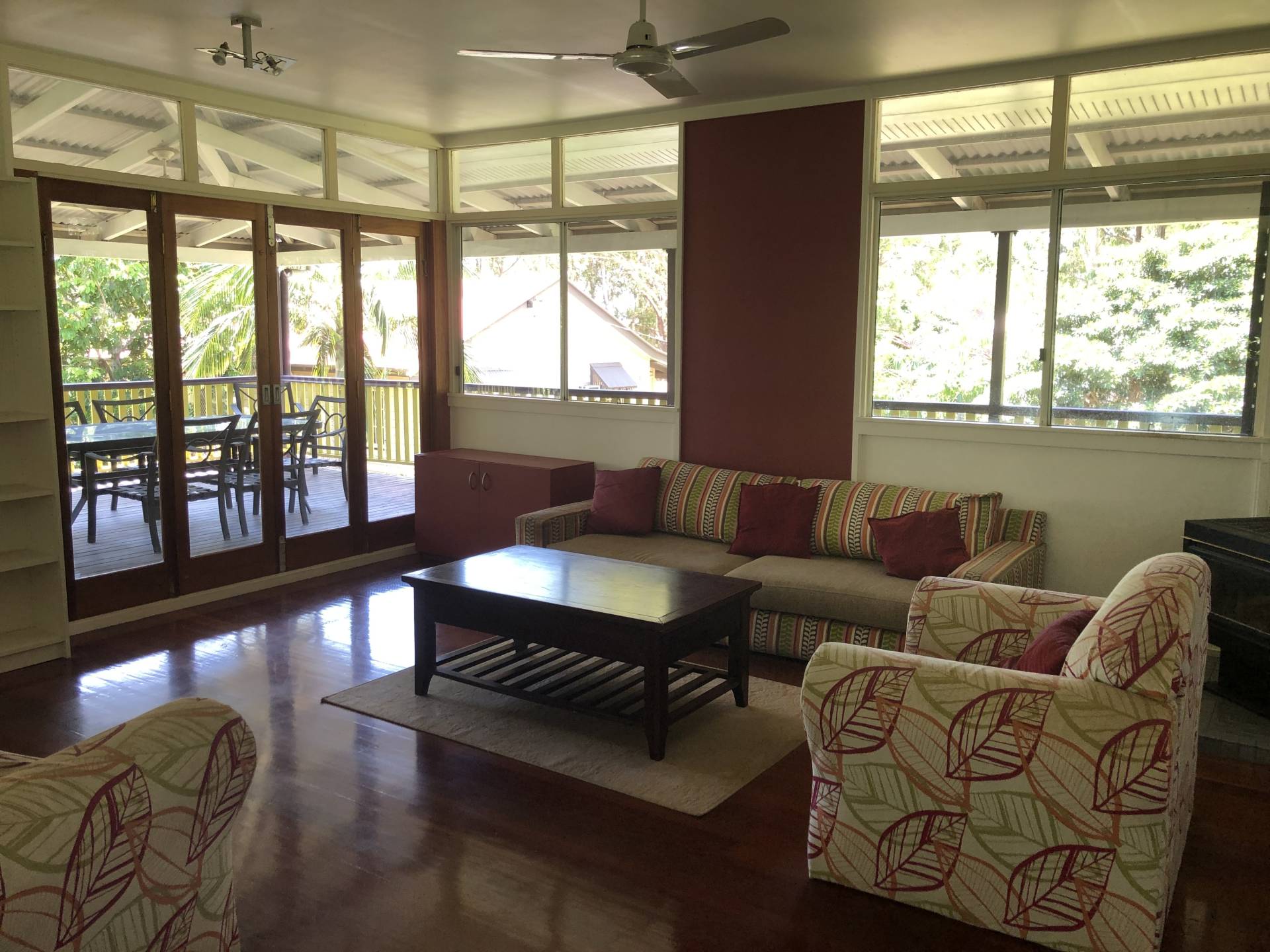 64 Charles Tce, Macleay Island, Macleay Island - Thumbnail 2
