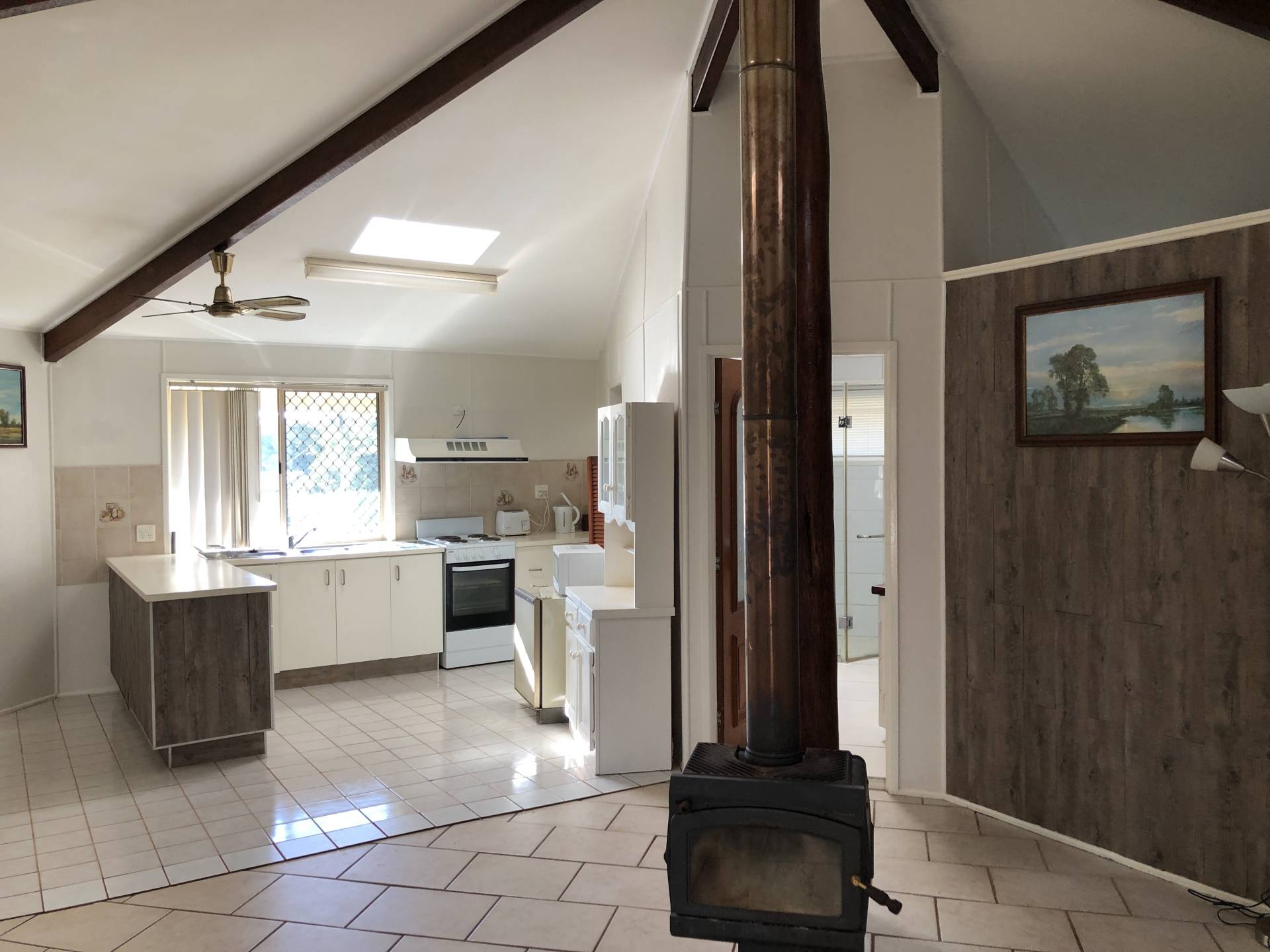 7 Cooee Crescent, Macleay Island, Macleay Island - Thumbnail 3
