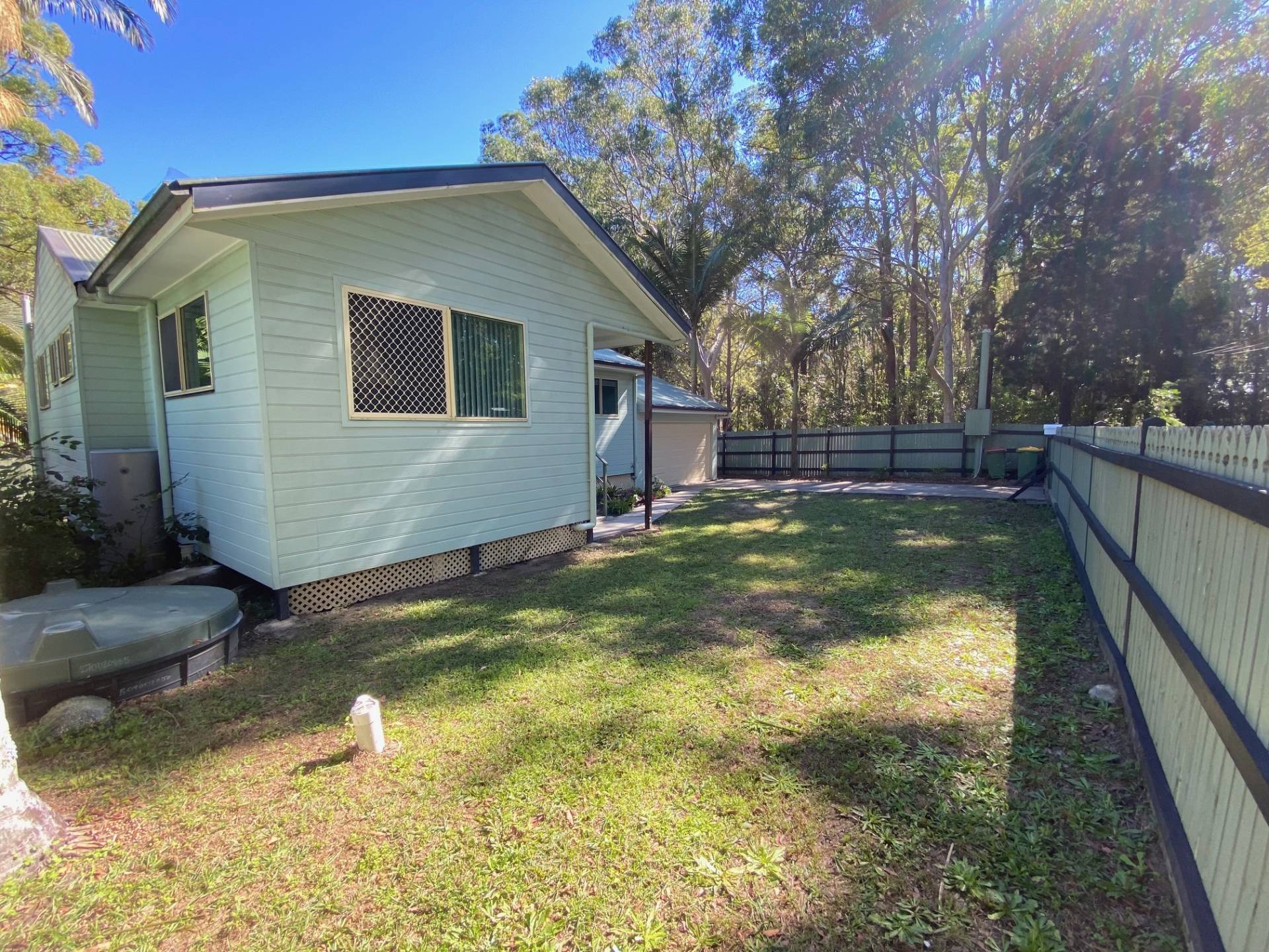 18 Derwent St, Macleay Island, Macleay Island - Thumbnail 2