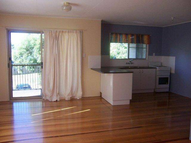 185 High Central Rd, Macleay Island, Macleay Island - Thumbnail 2