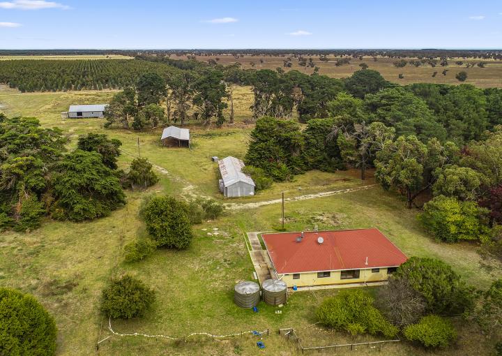 829 Spence-Coles Rd, Spence