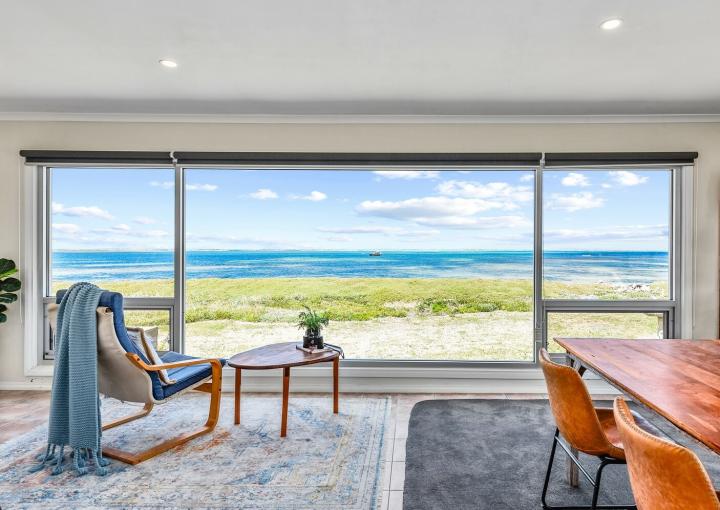 182 Pelican Point Rd, Pelican Point