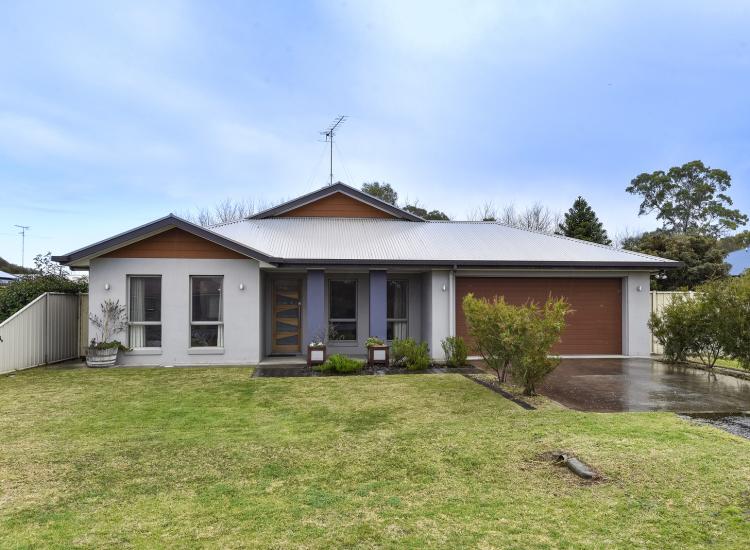 Expansive Family Living in Great Location
